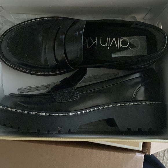 Calvin Klein - Picture 2 of 3